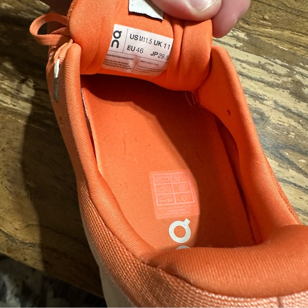 On Running Men’s Orange and White Cloud Surfer Shoes 11.5 - Picture 5 of 7
